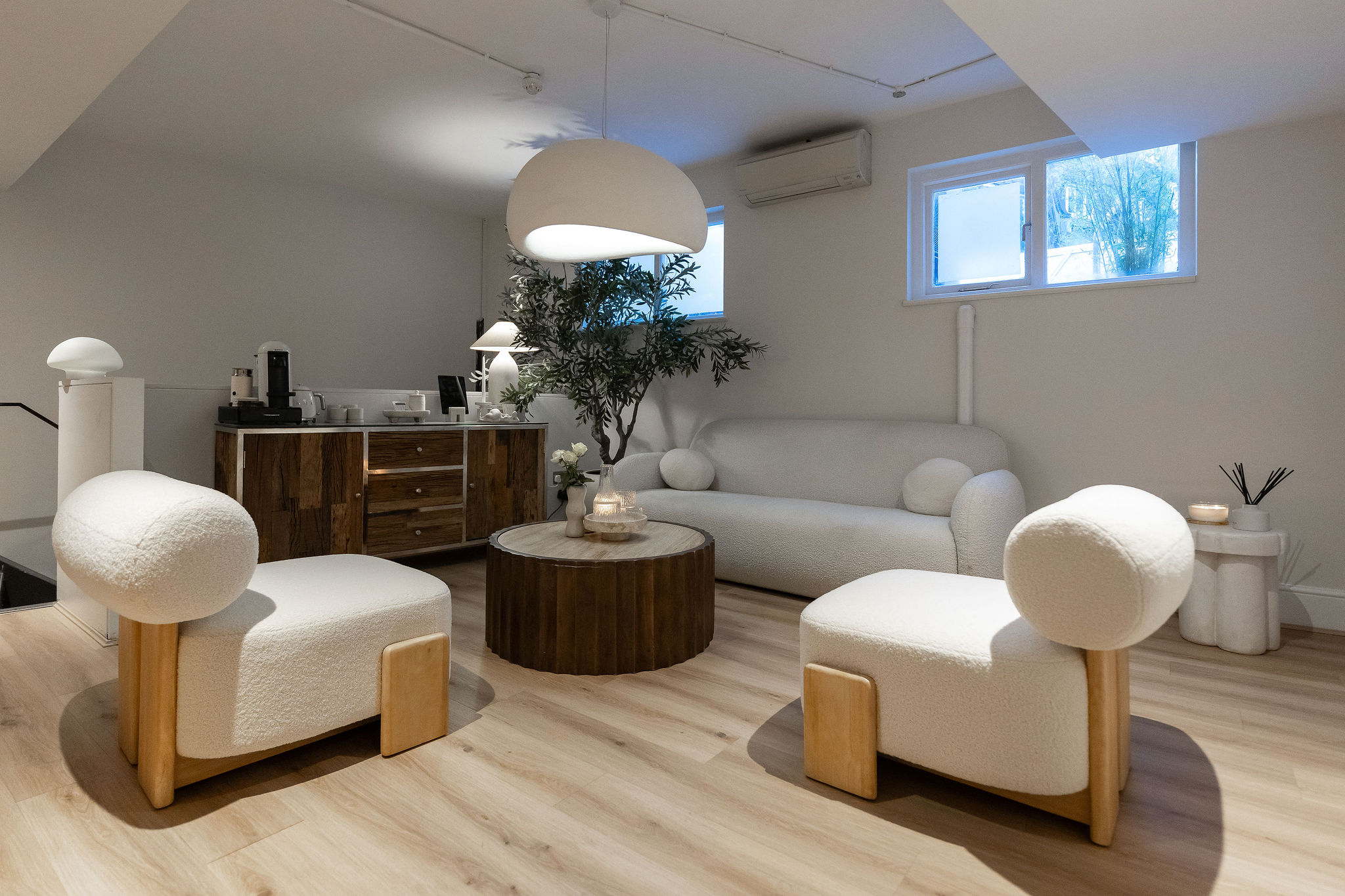 luxwax-waiting-area Hampstead salon waiting room