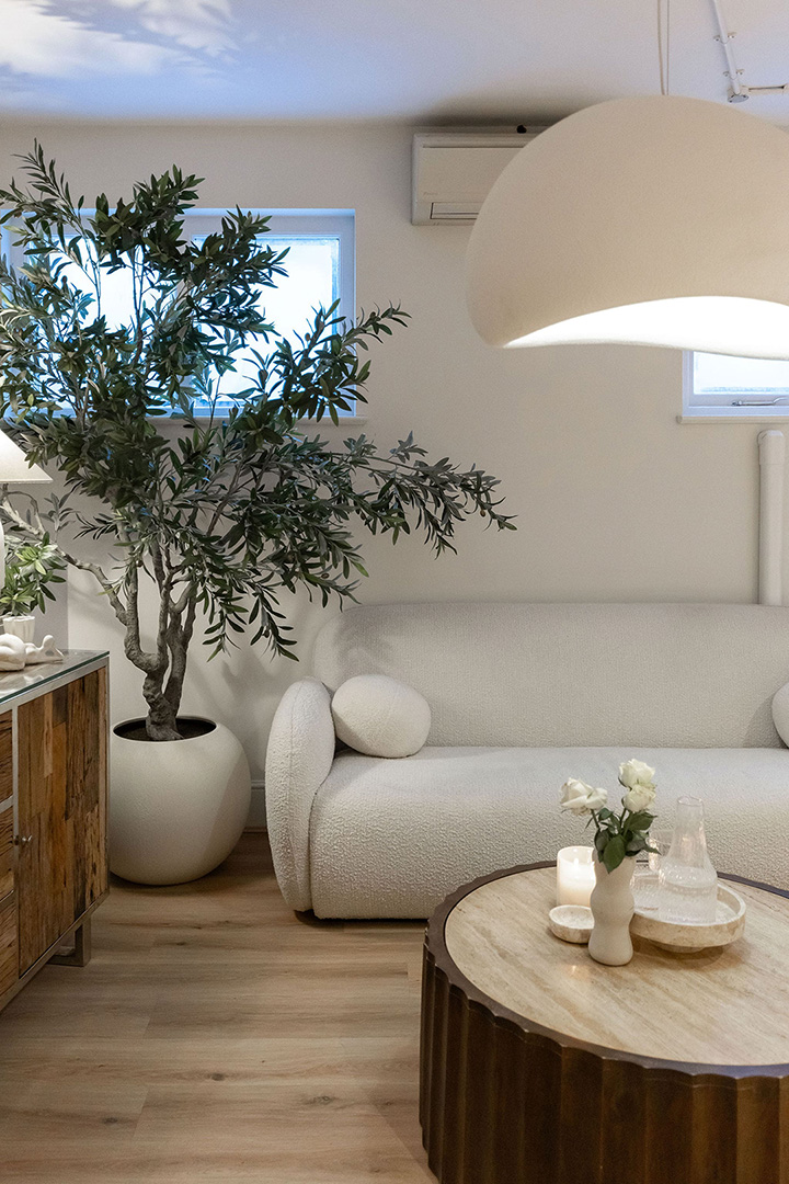 Luxwax waiting room